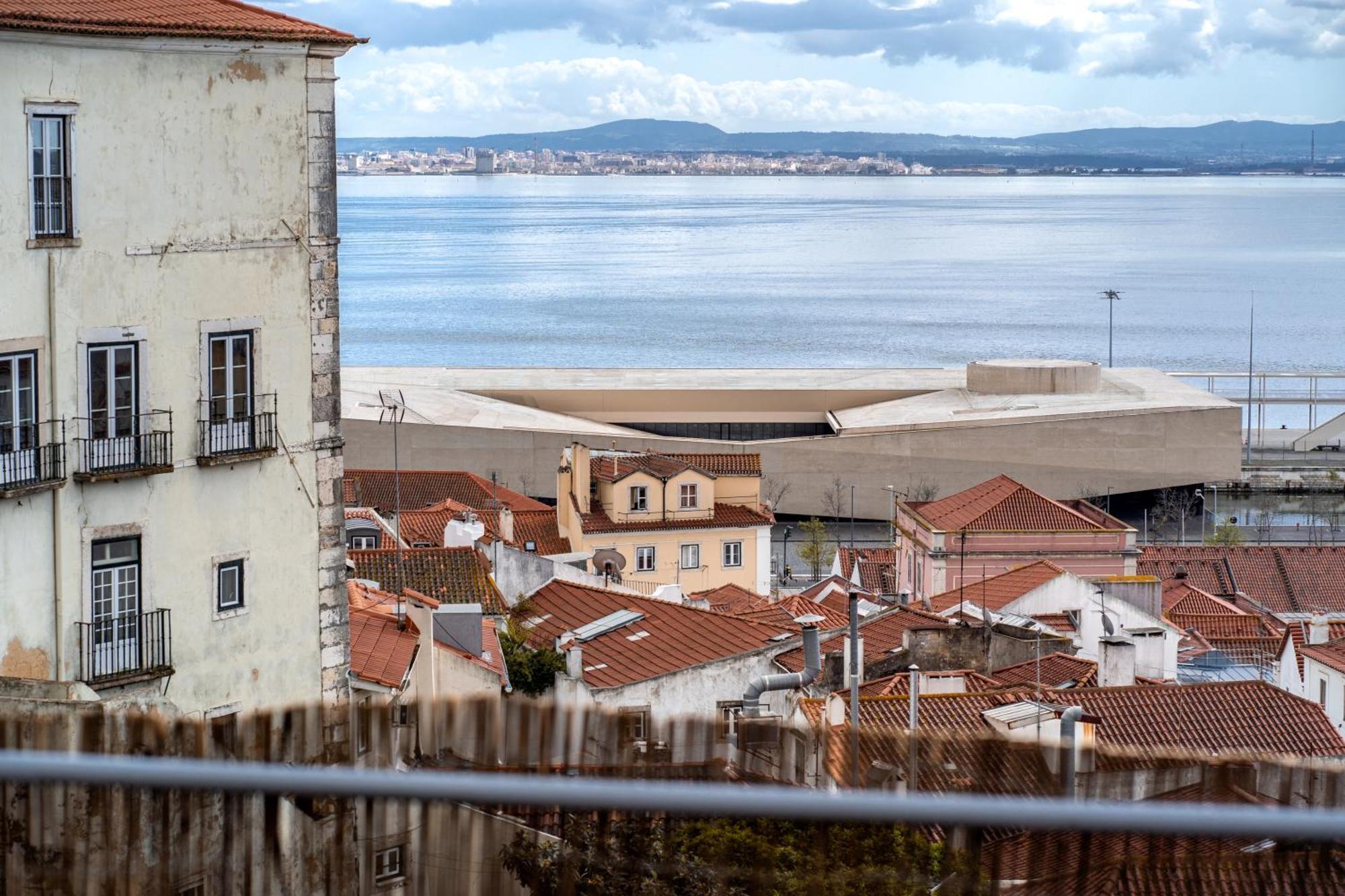 Alfama Terrace 360º - Private Terrace With Exceptional River View With A/C! Лісабон Екстер'єр фото