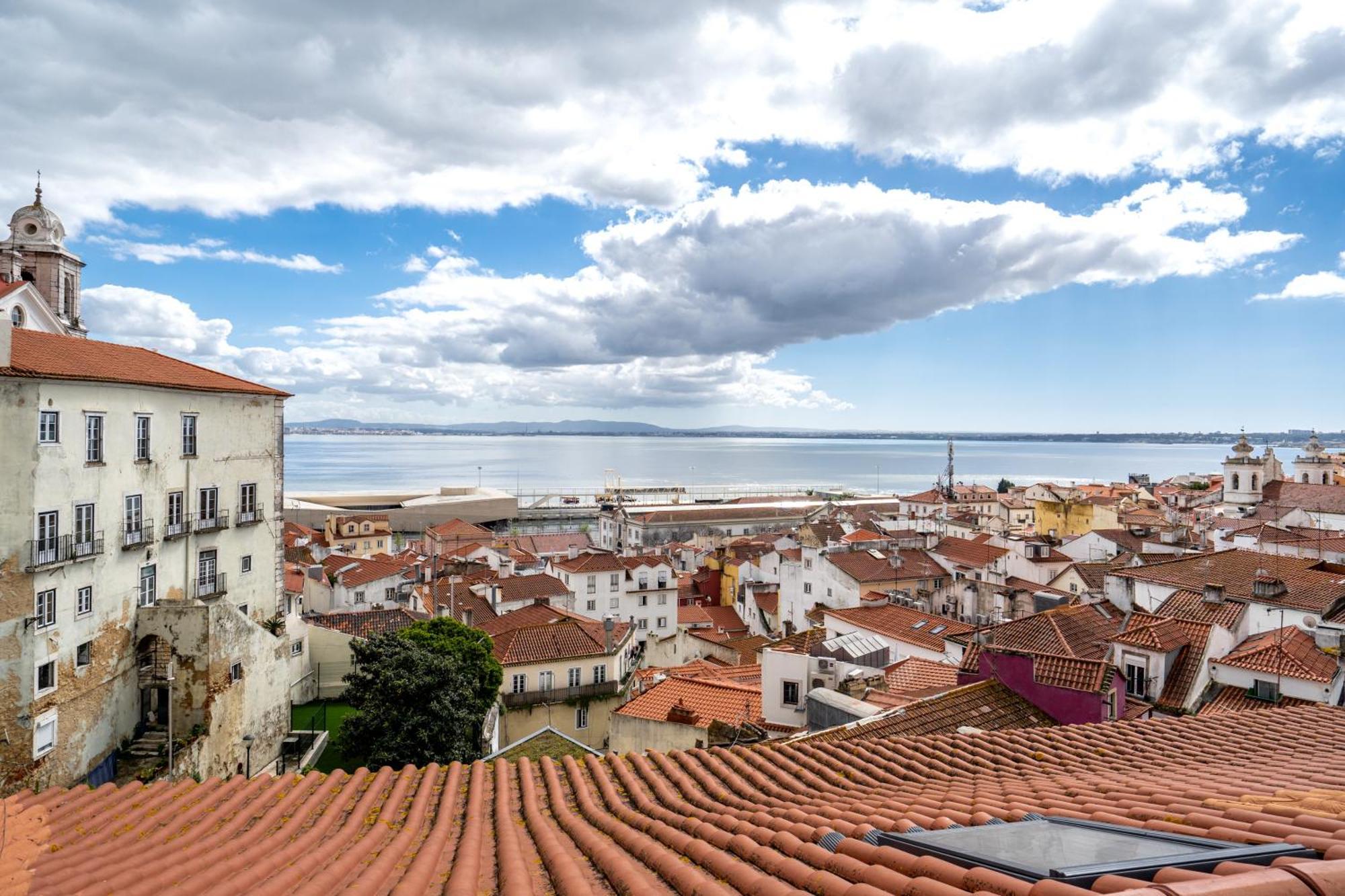 Alfama Terrace 360º - Private Terrace With Exceptional River View With A/C! Лісабон Екстер'єр фото